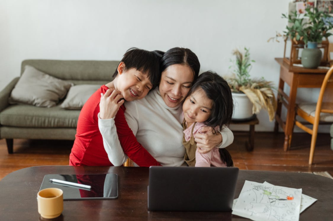 How to Build a Safe Online Environment for Children how-to-build-a-safe-online-environment-for-children