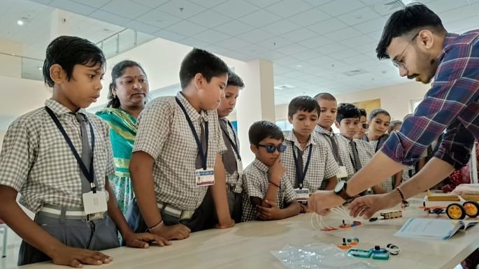 become robotics teacher 大师兄影视大全免费观看电视剧